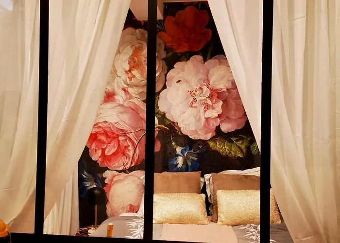 Charming Artist In Le Marais 아파트