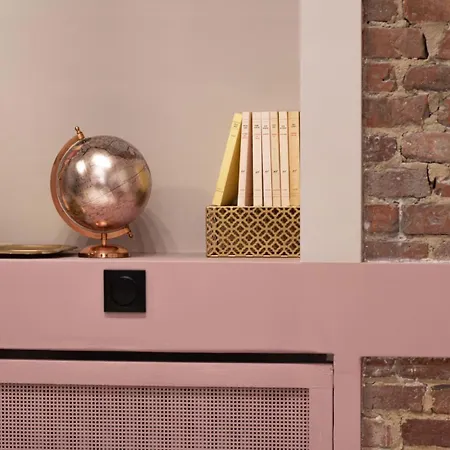 Charming Artist In Le Marais * Párizs